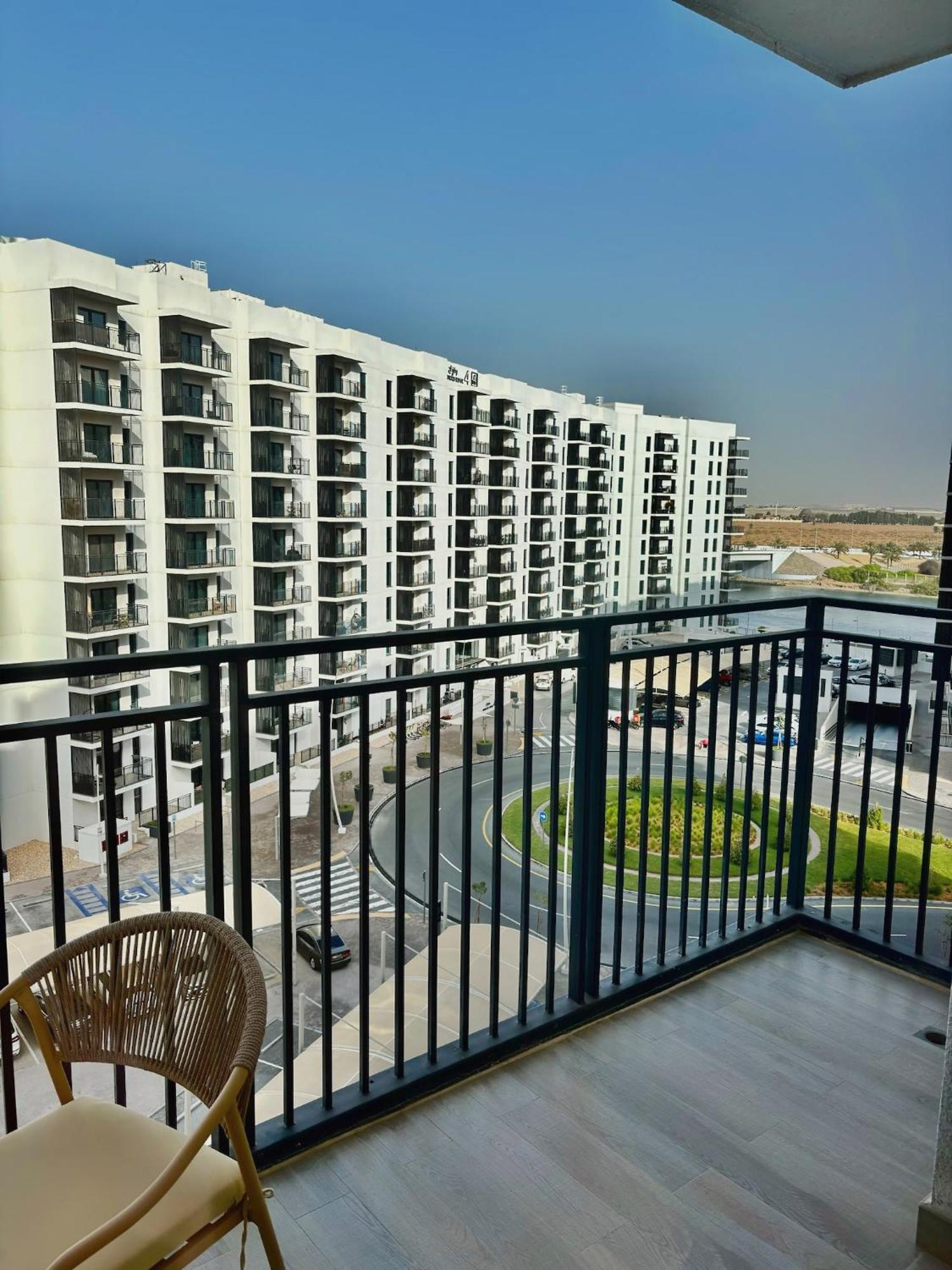 Cozy Family Escape 2Br Apartment Abu Dhabi Exterior photo